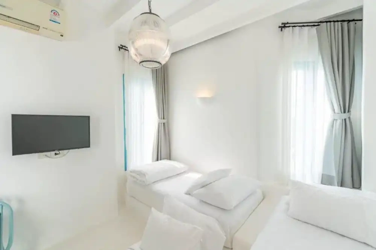 Deluxe Twin room with balcony