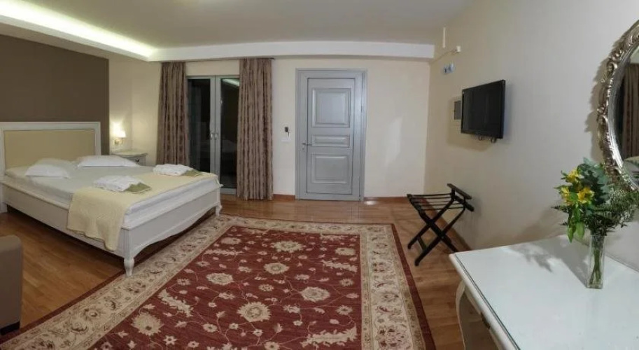 Hondos Classic Hotel & Spa
