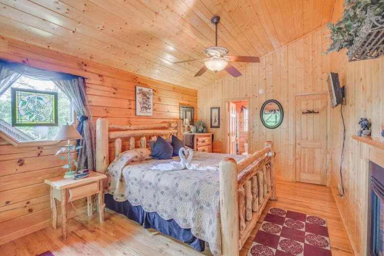 Bear Escape by Jackson Mountain Rentals