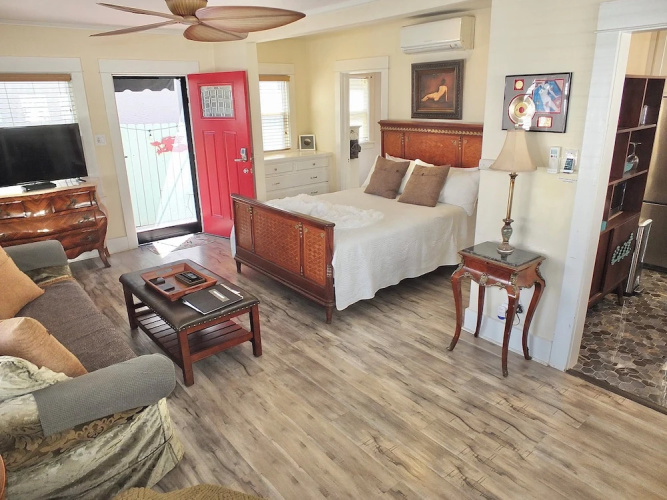 Beach Bungalow-lb