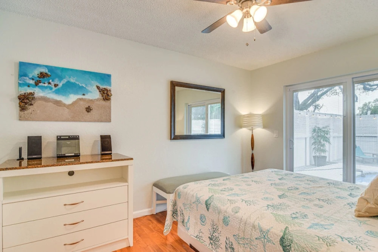 Charming Largo Home w/ Private Pool: 1 Mi to Beach