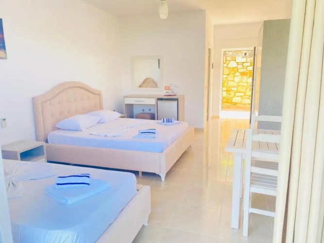 Nefelis Rooms
