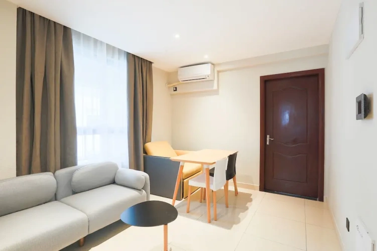 2 Bedrooms Apartment