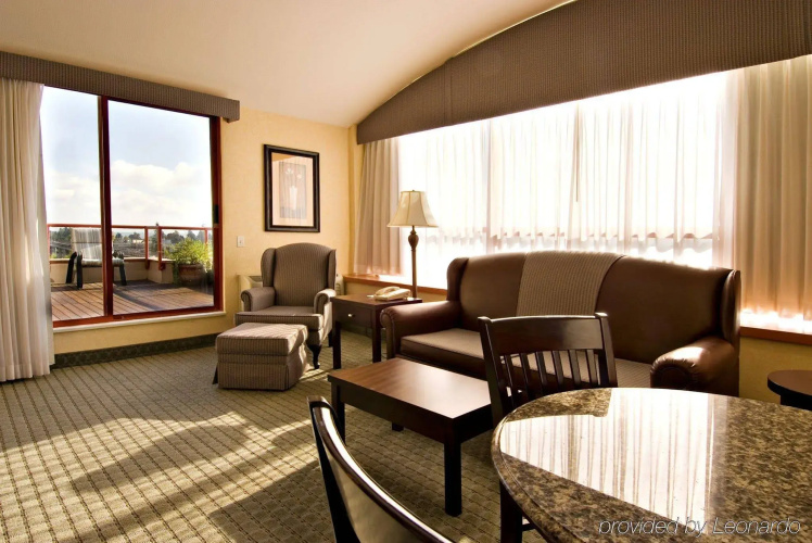 Holiday Inn Express Vancouver-Metrotown (Burnaby) by IHG