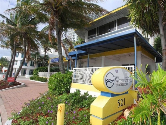 Avalon Waterfront Inns