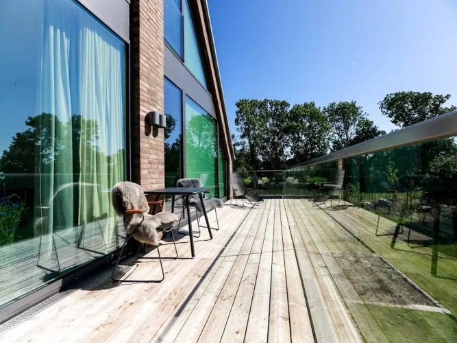 Cottage with balcony