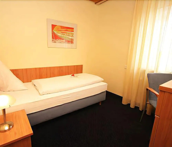 Hotel Zeppelin