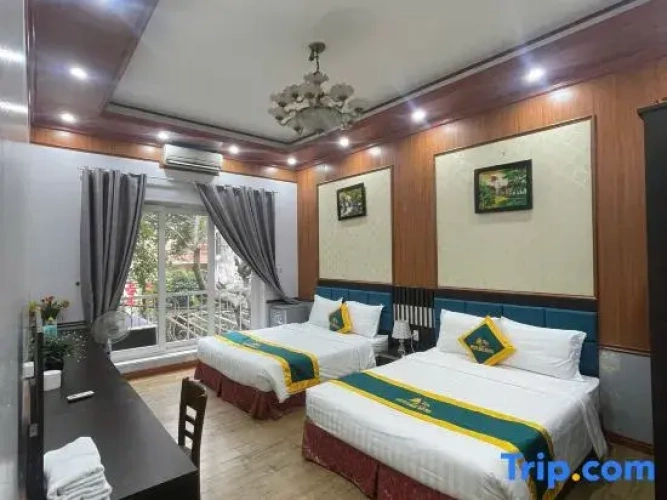 Standard Twin room with balcony