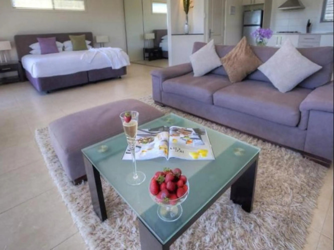 Azjure Studio RetreatOver view