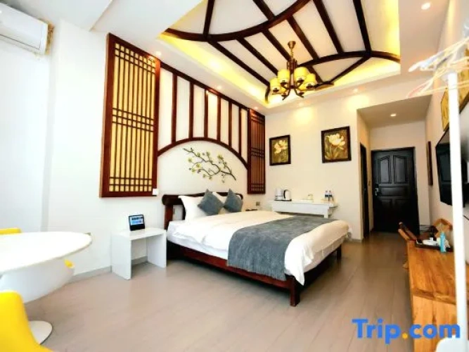 Standard Double room with view