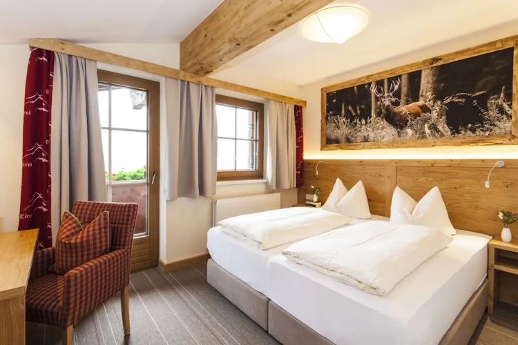 2 Bedrooms Studio