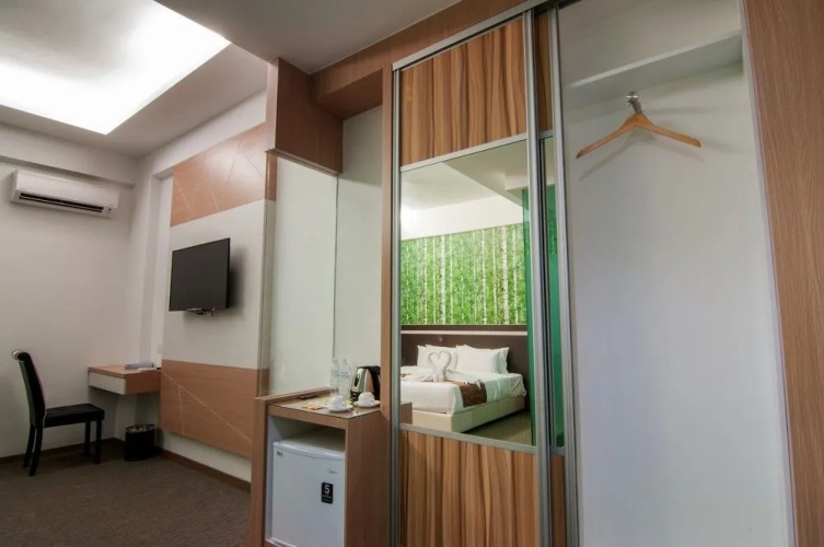 E-Red Hotel Melaka