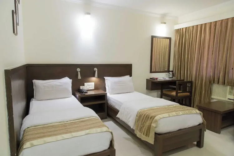 Hotel Aroma Executive