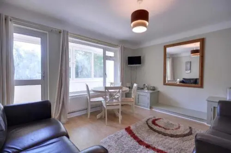 1 Mansard Court