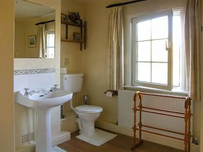 Aqueduct Cottage