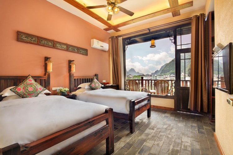 Deluxe Family Suite
