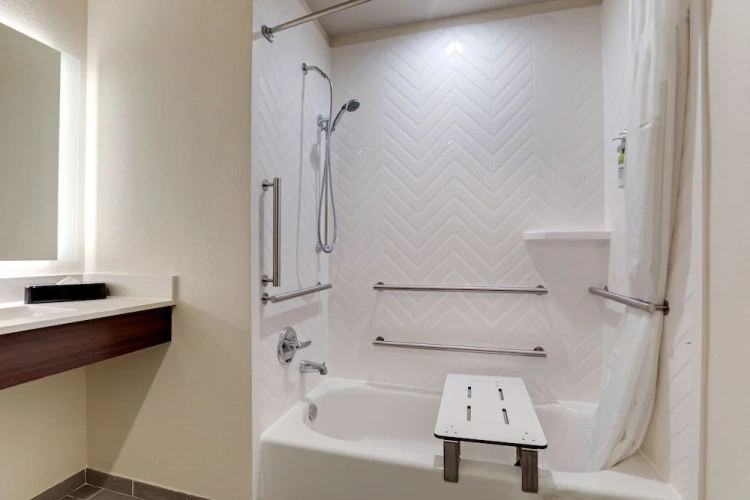 Quadruple Suite