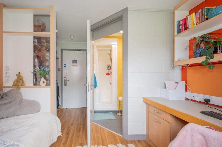 Queens University Belfast - Elms Village - Hostel