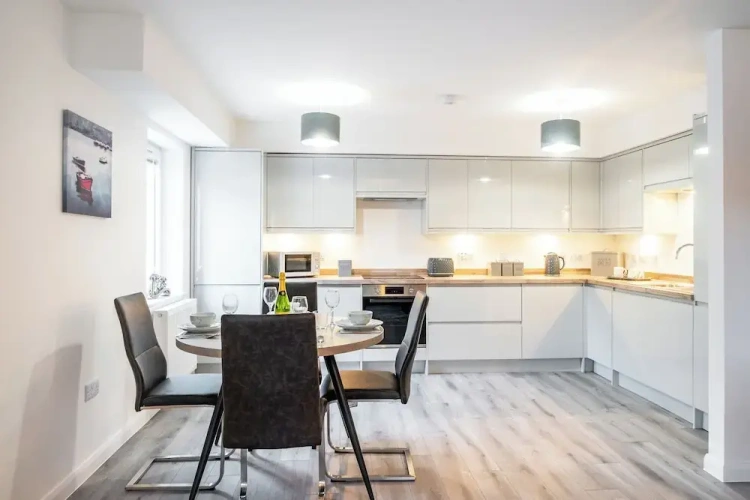 2 Bedrooms Basement Apartment