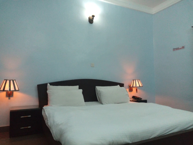 Dionzec Hotel & Suites