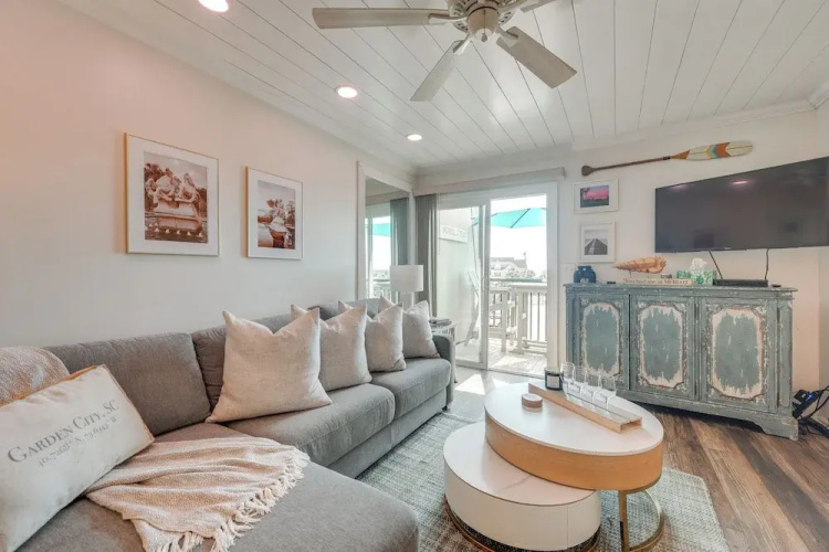 Walk to Beach & Marsh: Condo in Murrells Inlet