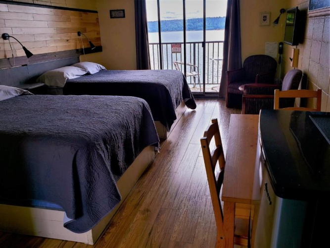 Standard Quadruple room with balcony and oceanfront