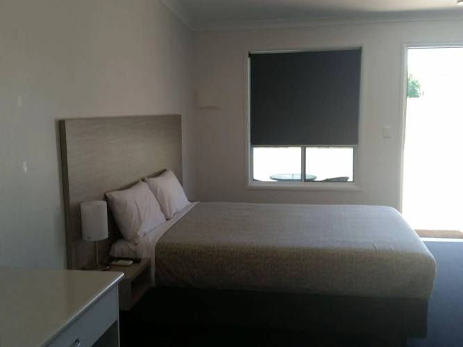 Emerald Park Motel
