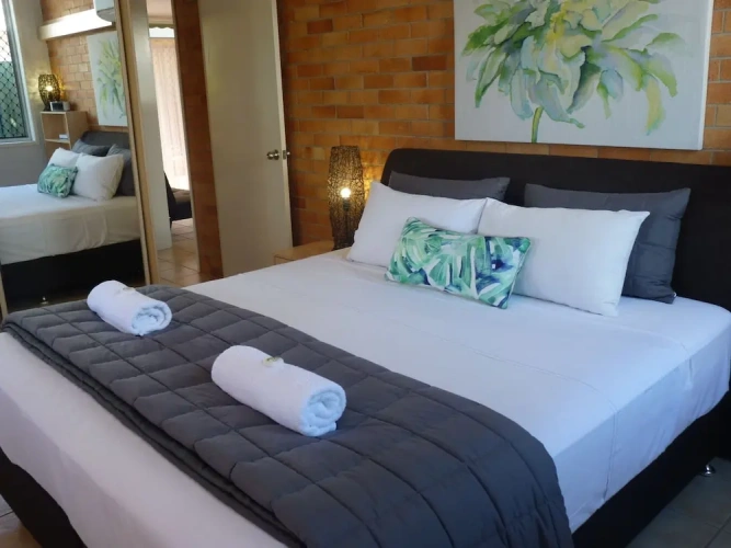 1 Bedroom Deluxe Basement Apartment