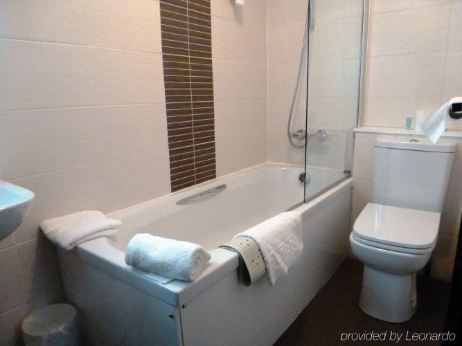 The Popinjay Hotel and Spa