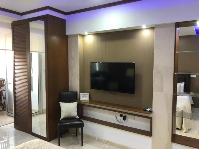 Deluxe Studio