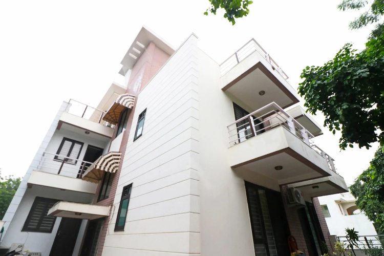 OYO 18685 Shweta Inn