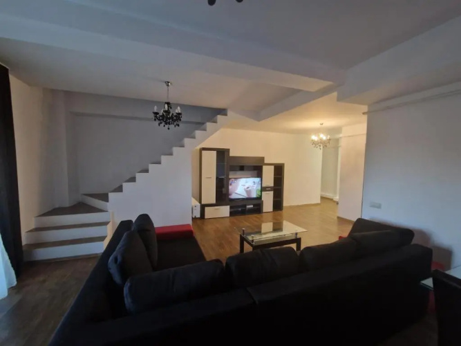 Jolie Suites