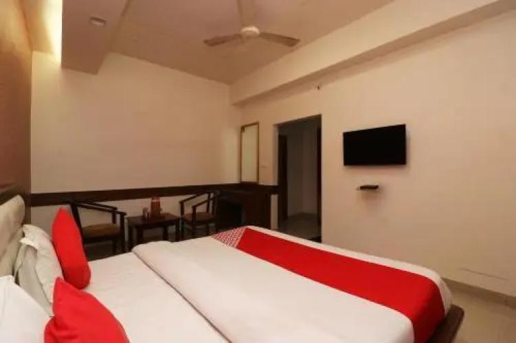 Hotel G C Regency