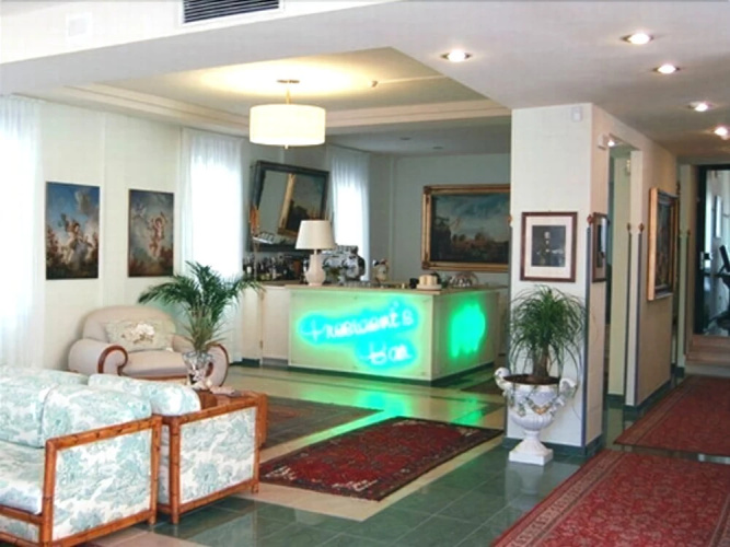 Hotel President