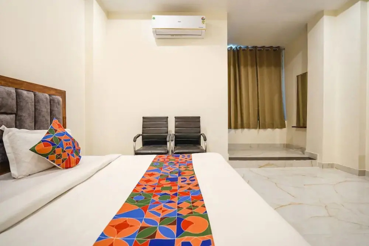 Fabhotel Kyshna Inn