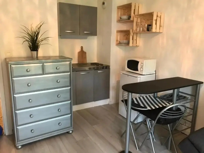 Studio entre la place des 5 cantons et la plage