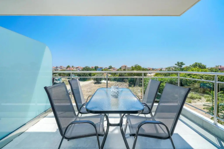 Eridon Suites
