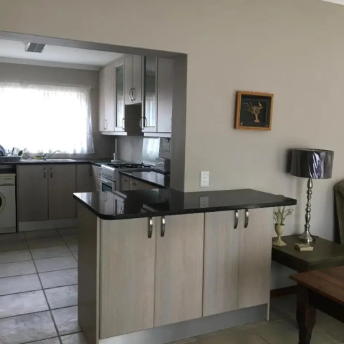 2 Bedrooms Cottage