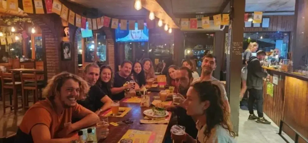Island Vibe Nomads - Adventure Hostels