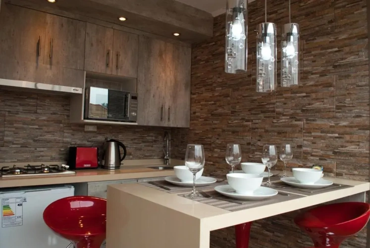 2 Bedrooms Apartment