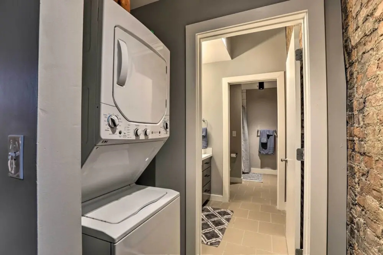 Sleek Studio Near Dtwn Dining & Entertainment