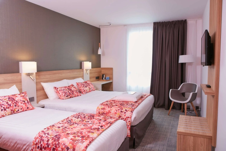 Standard Triple room