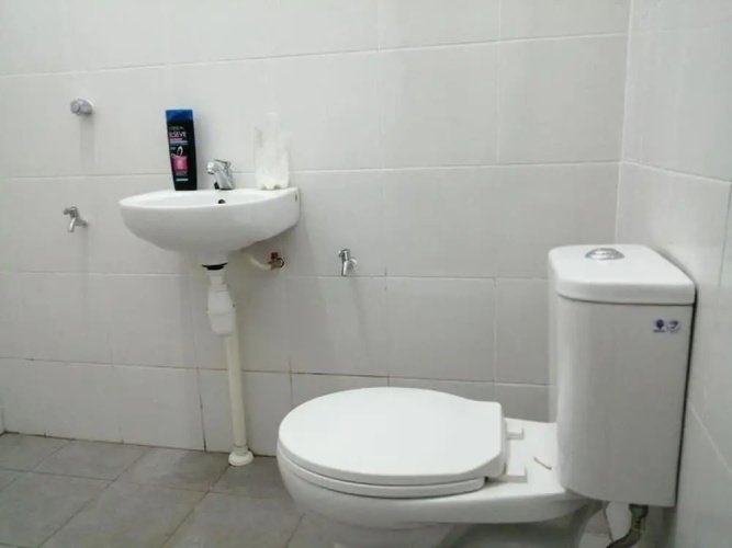 Single Bed in Mixed Dormitory Room With Ac
