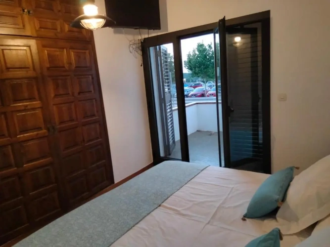 3 Bedrooms Cottage