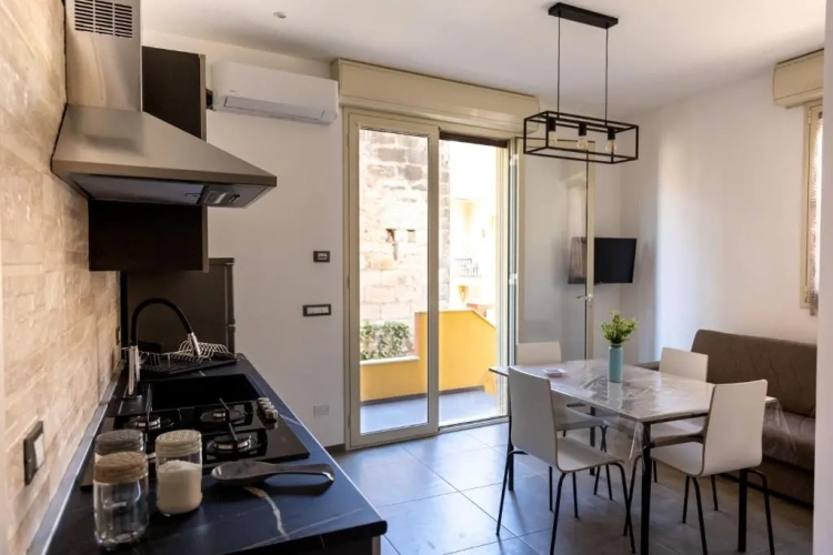2 Bedrooms Apartment