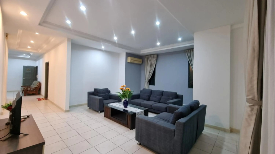 Kenyalang Emerald Riverine Homestay