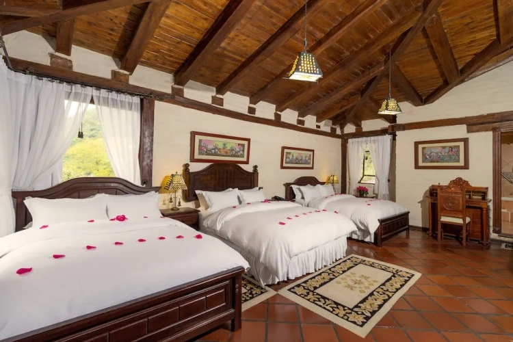Standard Triple room with balcony