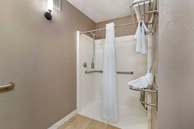 Best Western Savannah Historic District photo 10