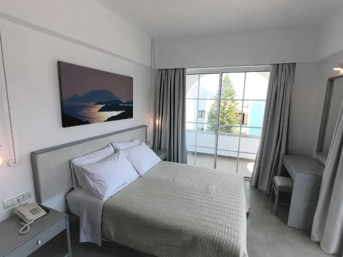 Alos Suites
