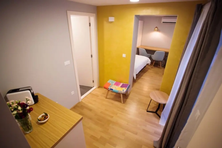 Deluxe Suite